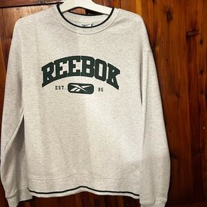 NWOT Reebok sweatshirt
